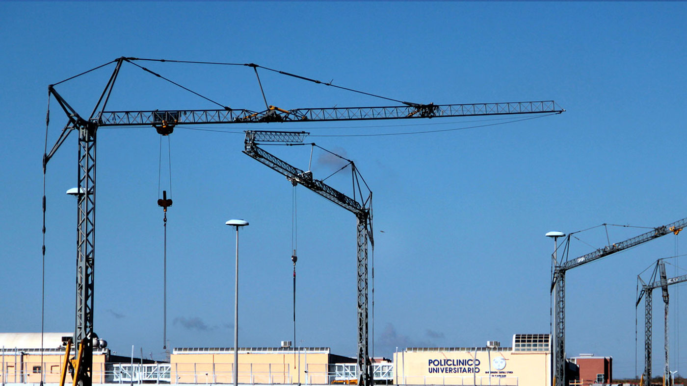 A & J Crane Services crane rental to heavy lift and transport